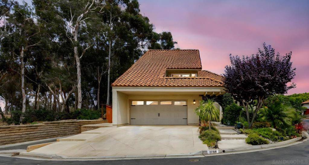 2708 Grove Ave, Carlsbad, CA 92008