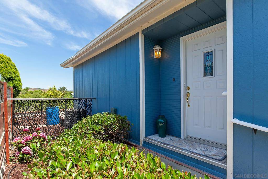 Oceanside, CA 92057,5188 Weymouth Way