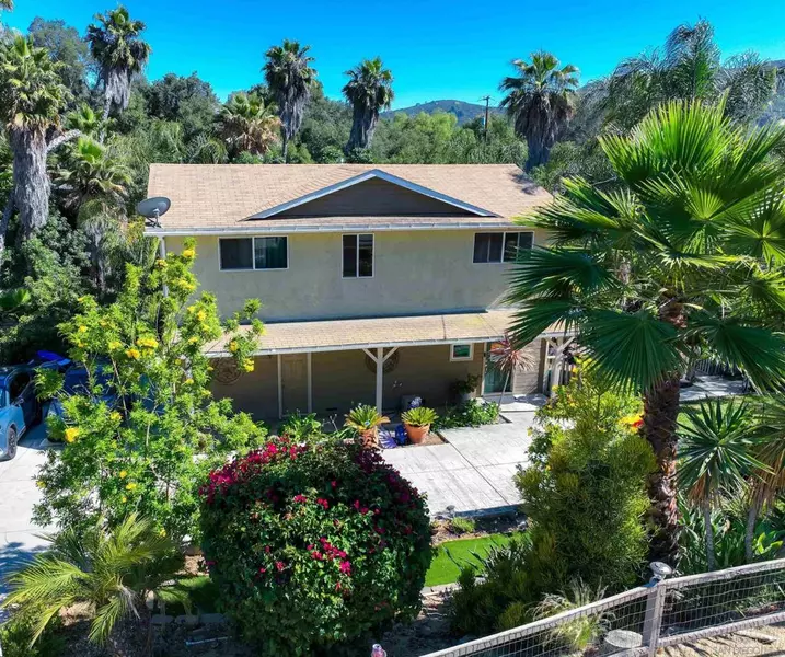 10179 Canyon Dr, Escondido, CA 92026