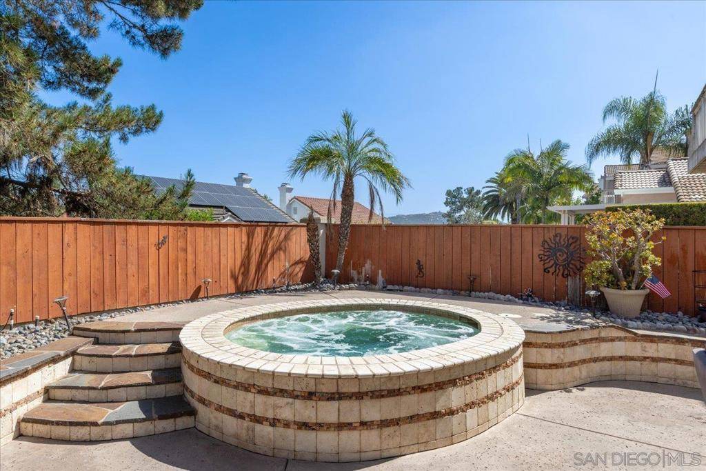 Escondido, CA 92026,2412 Starlight Gln