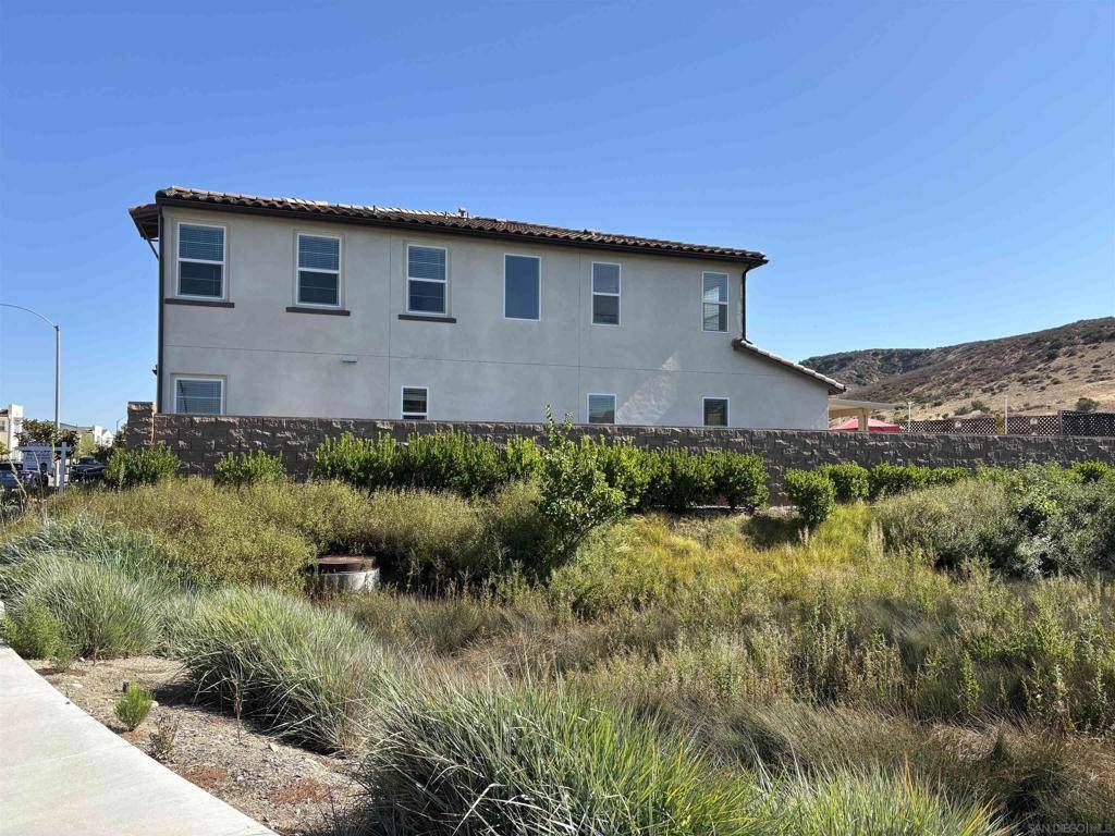 Santee, CA 92071,9008 Trailridge Ave