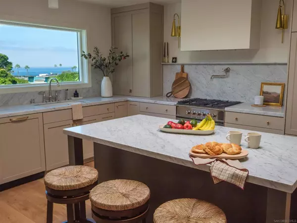 Cardiff By The Sea, CA 92007,1915 Montgomery Ave