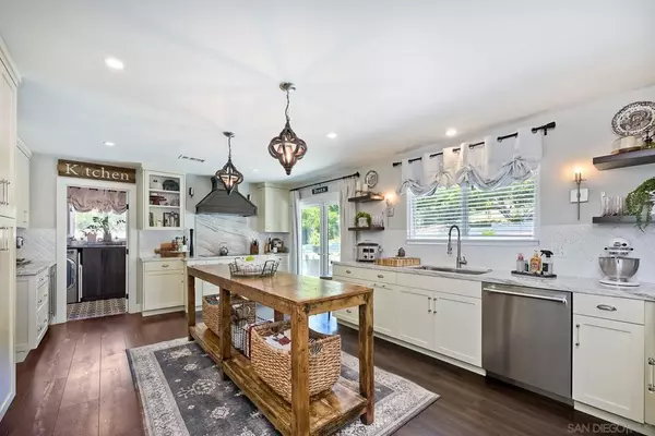Escondido, CA 92029,660 Via Rancho Pkwy
