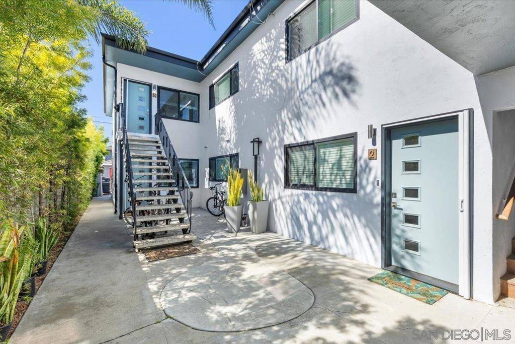 Coronado, CA 92118,810 G Ave #2