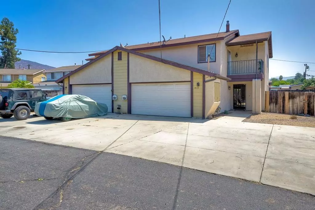 El Cajon, CA 92021,1415 17 Flag Ln