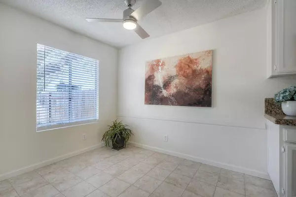El Cajon, CA 92021,1415 17 Flag Ln