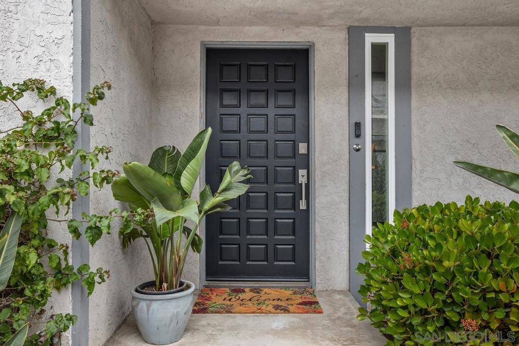 Carlsbad, CA 92009,2819 Unicornio St.
