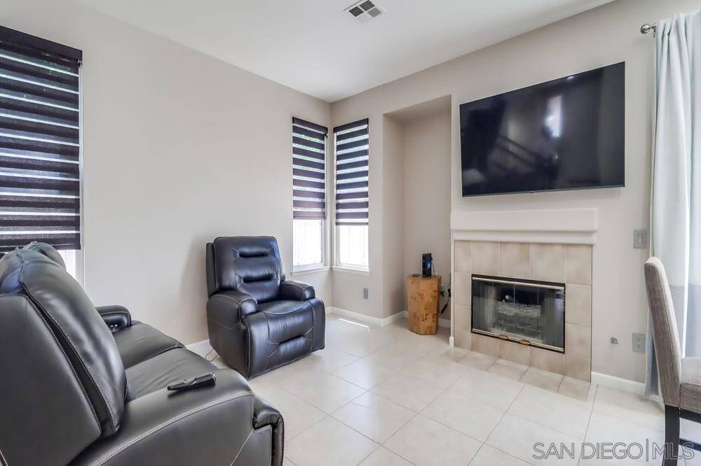Chula Vista, CA 91915,2796 Bear Valley Rd