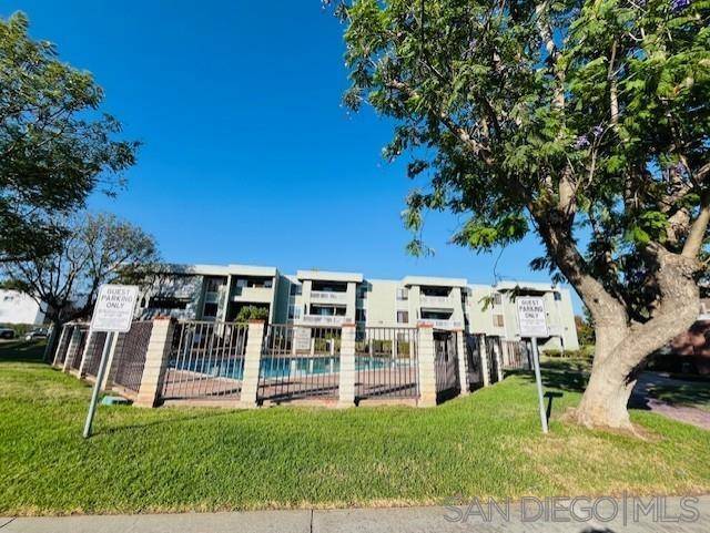 Escondido, CA 92025,1040 E Washington Ave #33