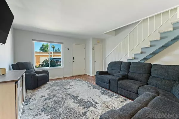 El Cajon, CA 92020,969 S Mollison