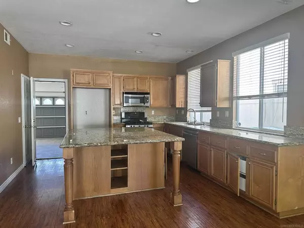 Oceanside, CA 92057,4728 Aliso Way
