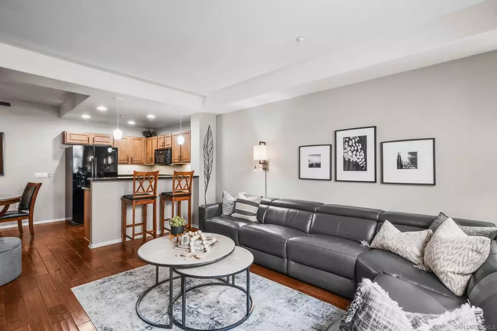 La Mesa, CA 91942,7725 El Cajon Blvd #5
