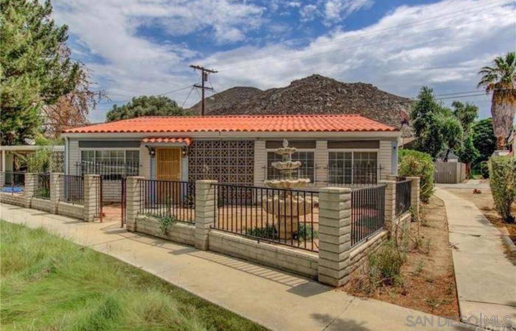632 Gibbel Rd, Hemet, CA 92543