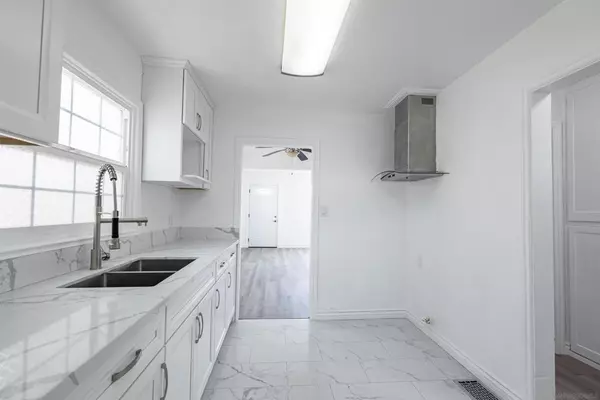 San Diego, CA 92115,4244 46Th St