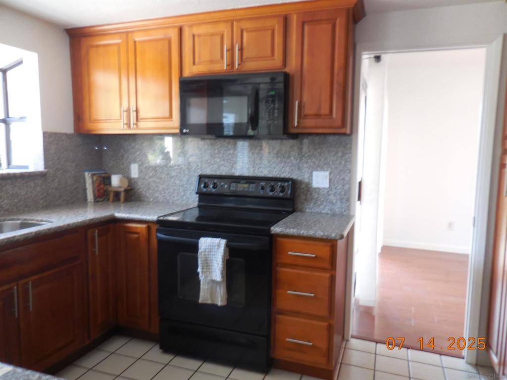 San Diego, CA 92129,9151 Emden