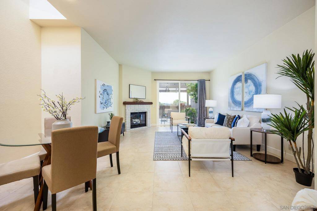 Carlsbad, CA 92010,4577 Essex Ct