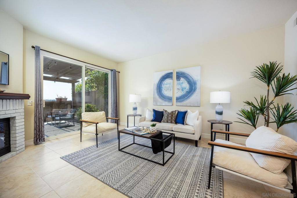 Carlsbad, CA 92010,4577 Essex Ct