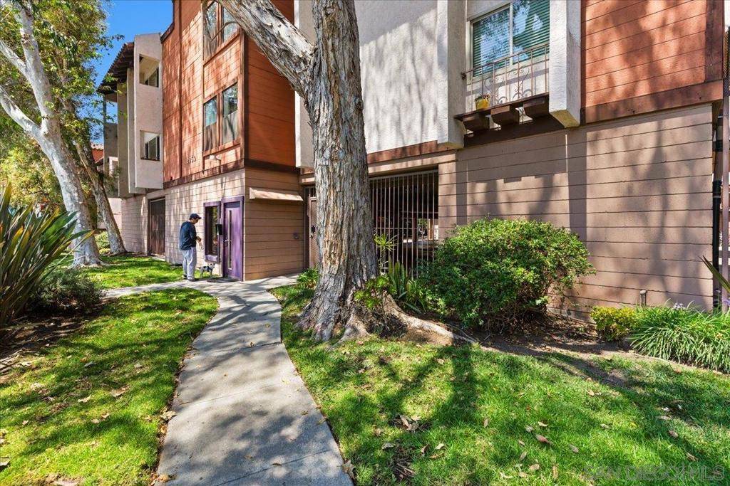 San Diego, CA 92102,2950 Broadway #16