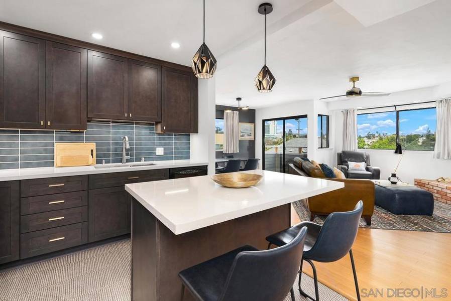 4055 Falcon St #205, San Diego, CA 92103