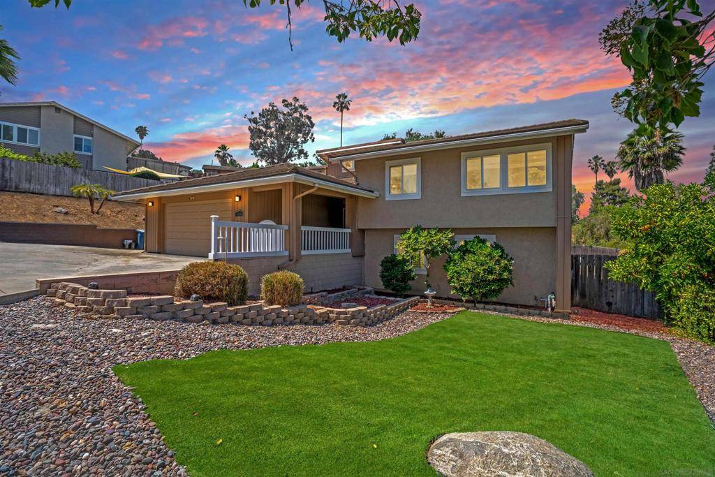 1116 Circle Dr, Escondido, CA 92025