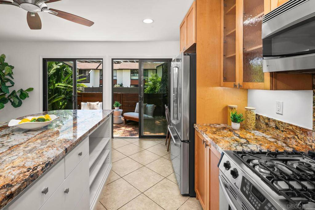 Cardiff By The Sea, CA 92007,2464 Caminito Ocean Cove