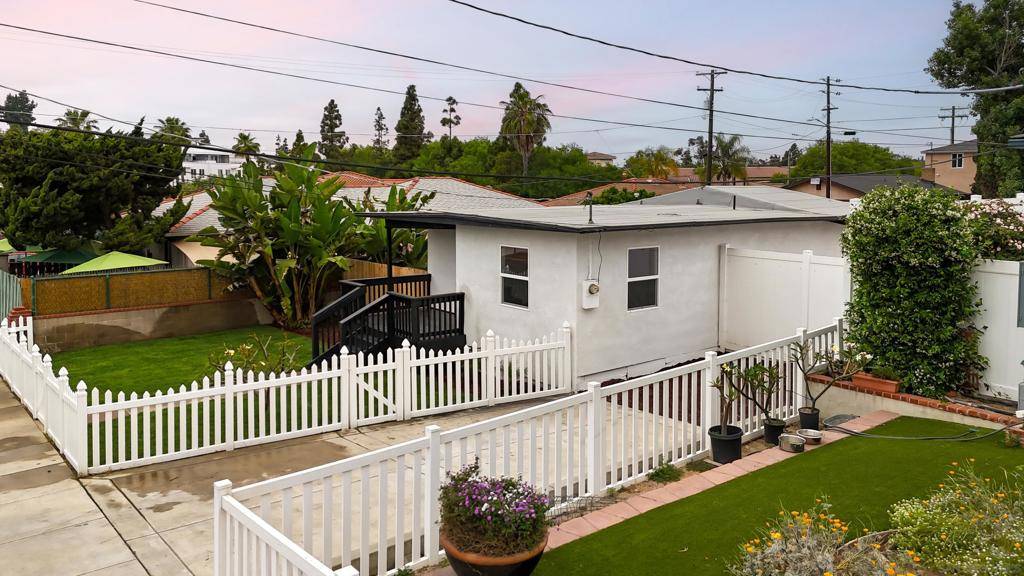 La Mesa, CA 91942,8210 Orchard  Ave