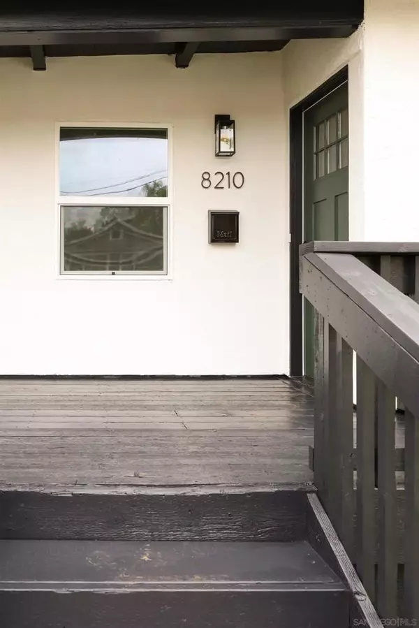 La Mesa, CA 91942,8210 Orchard  Ave