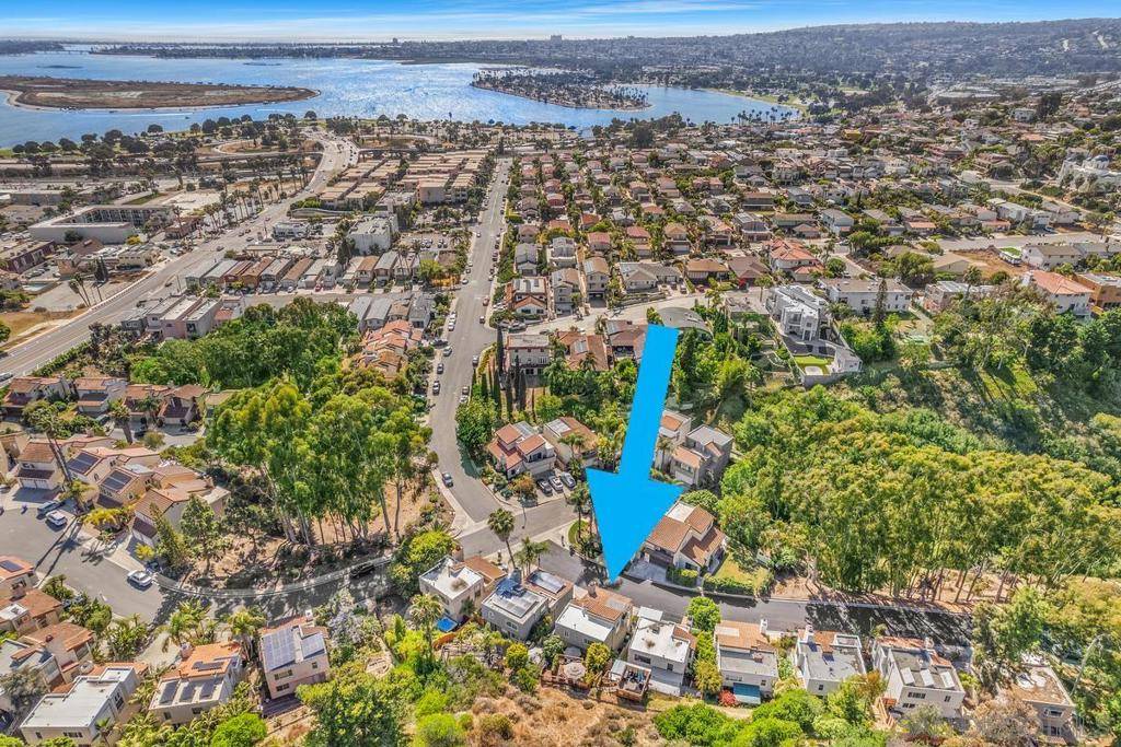 4533 Gesner St, San Diego, CA 92117