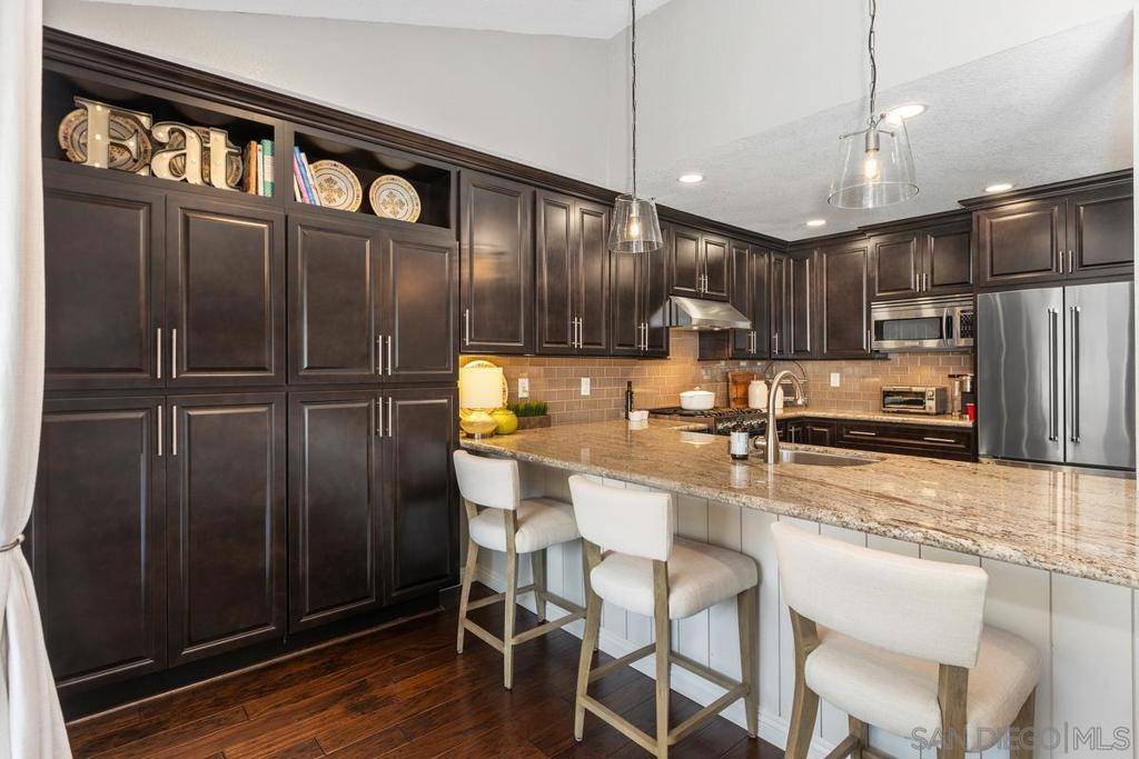 4533 Gesner St, San Diego, CA 92117