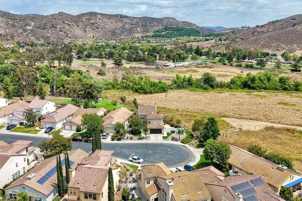 Escondido, CA 92027,2476 Fallbrook Pl