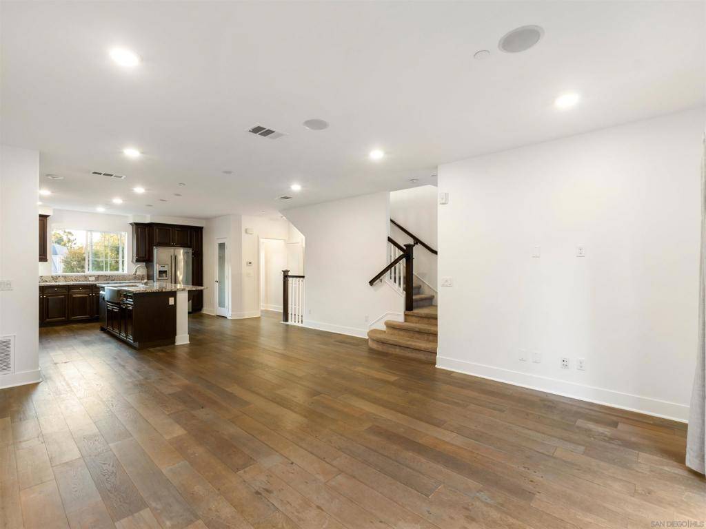 La Jolla, CA 92037,2400 Torrey Pines Rd #112