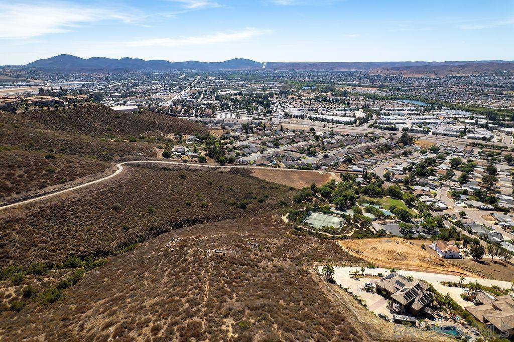 Shadow Hill Rd, Santee, CA 92071