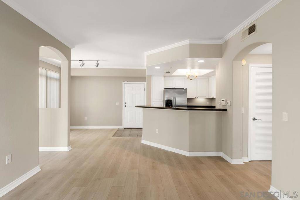La Jolla, CA 92037,9253 Regents Rd #A111
