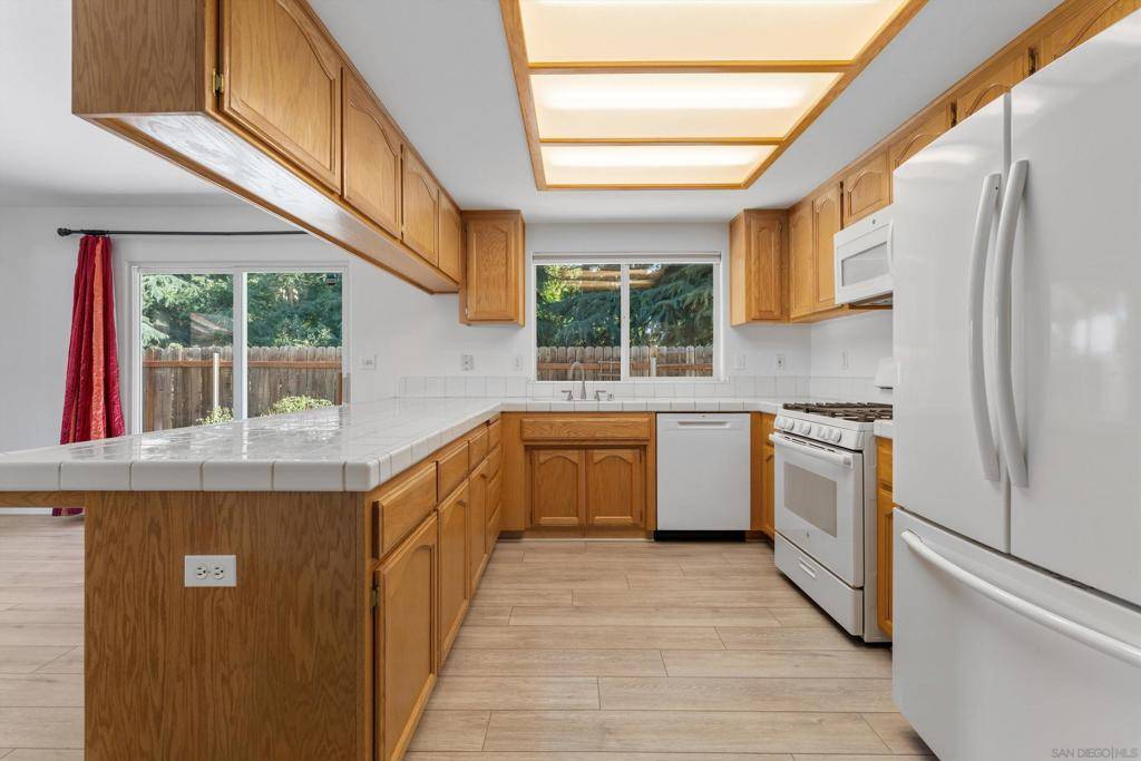 Tehachapi, CA 93561,321 Pepper Dr.