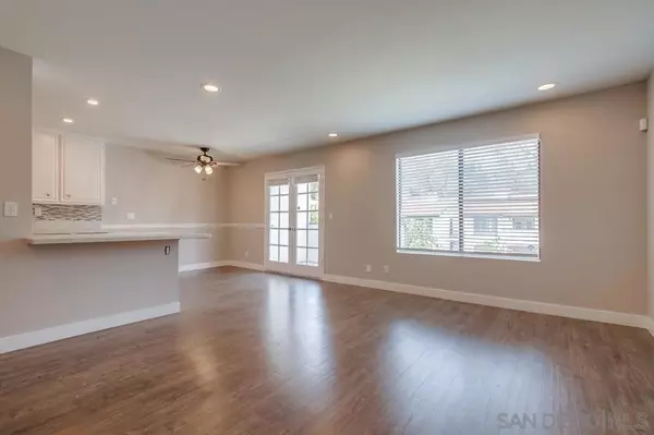 San Diego, CA 92115,5025 Collwood Way #27