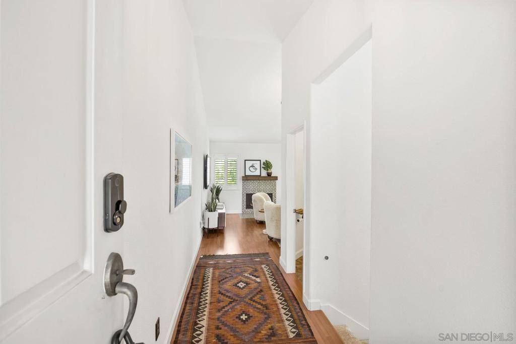 Poway, CA 92064,12805 Carriage Heights Way