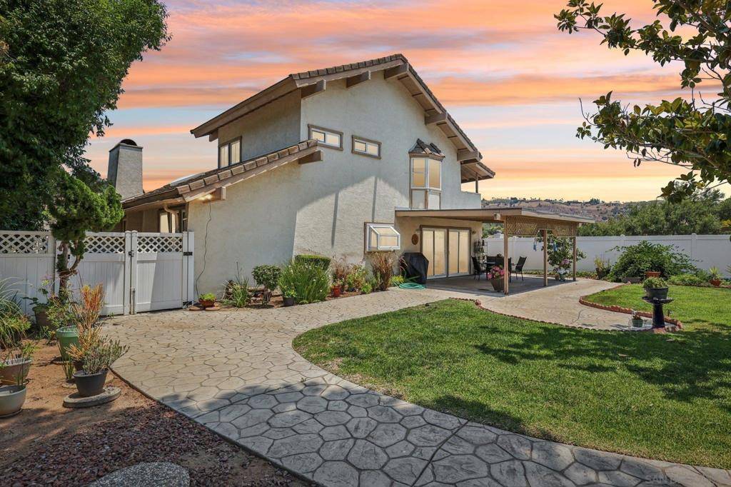 Fallbrook, CA 92028,2807 Carlton Way