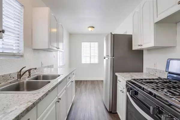 San Diego, CA 92110,1206 08 Viola St