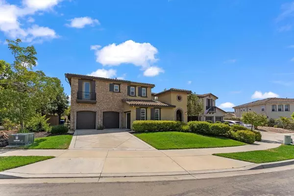 Oceanside, CA 92057,5527 Alexandrine Ct