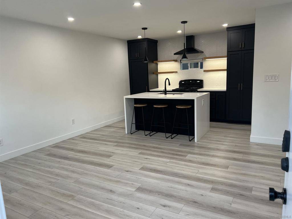 Escondido, CA 92025,764 766 N Grape