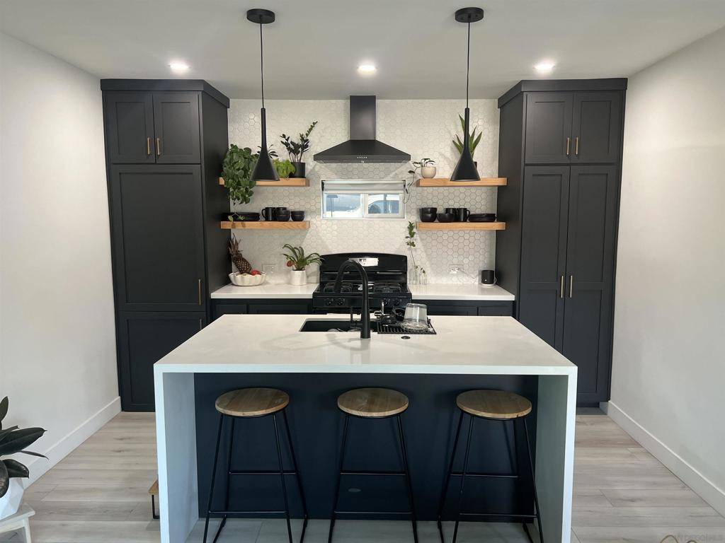 Escondido, CA 92025,764 766 N Grape