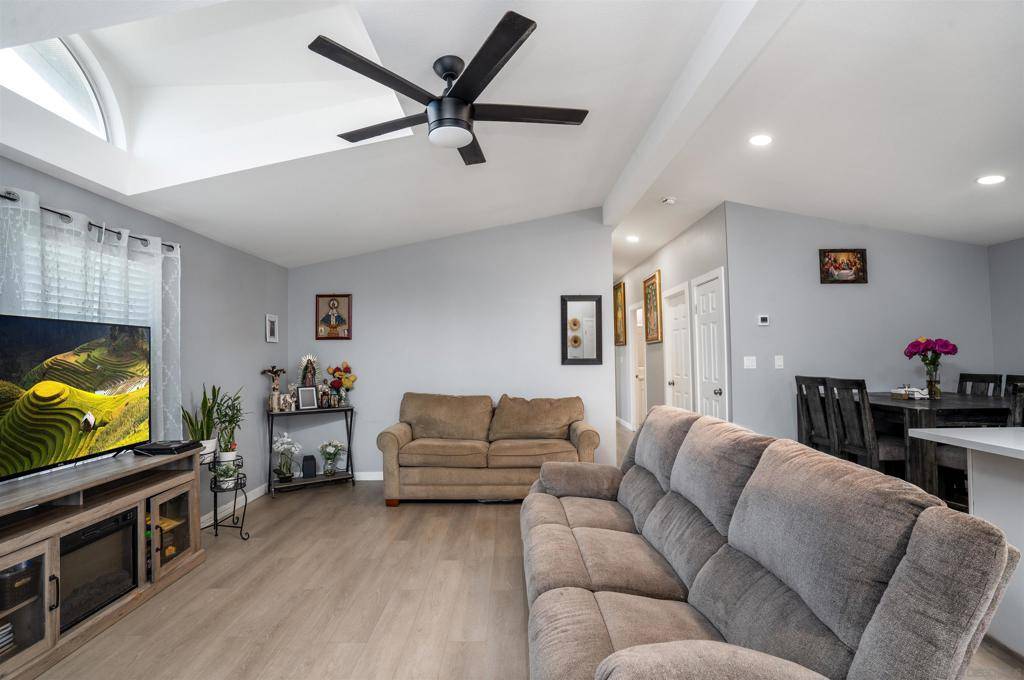 Poway, CA 92064,13103 Corona Way