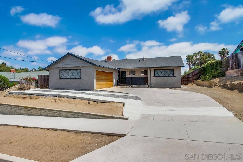Vista, CA 92083,1438 Moon Rd
