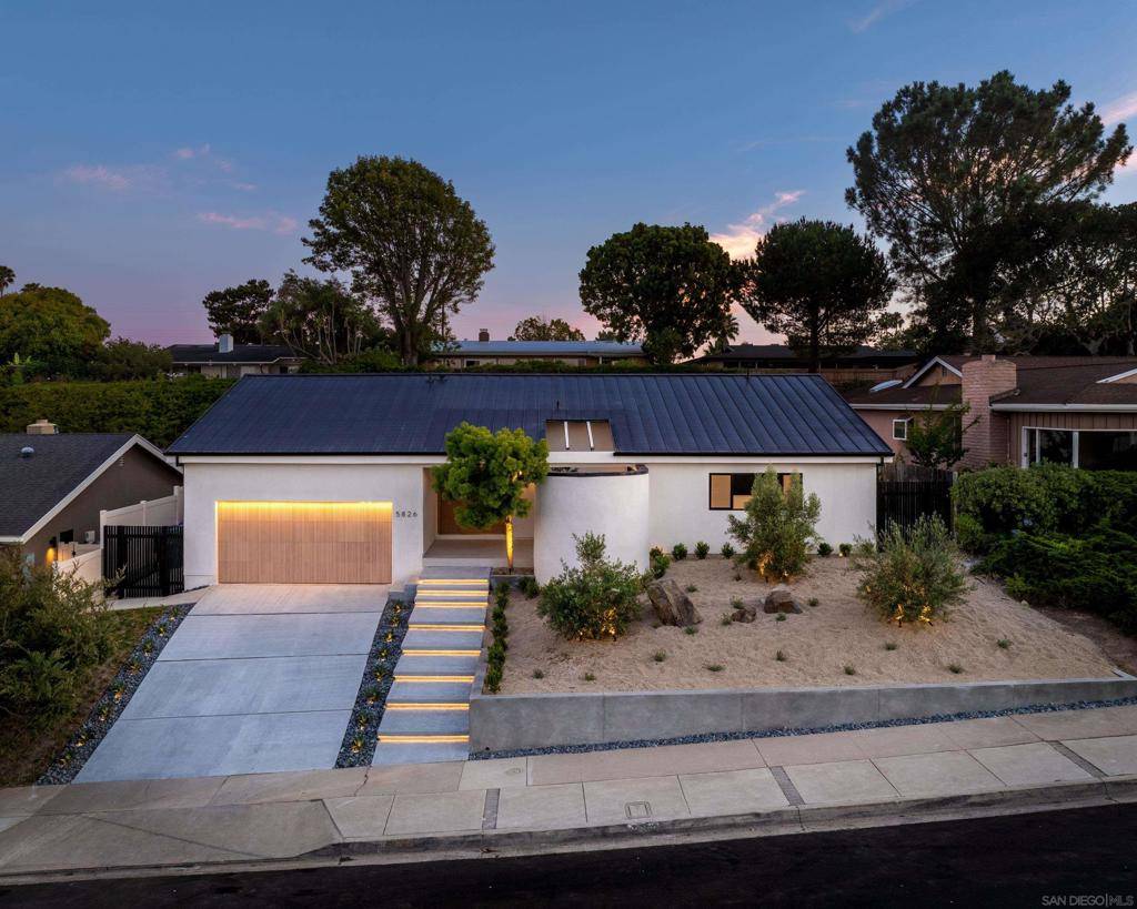 La Jolla, CA 92037,5826 Soledad Mountain Rd