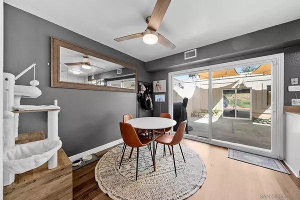 Santee, CA 92071,9416 Carlton Oaks Dr #E