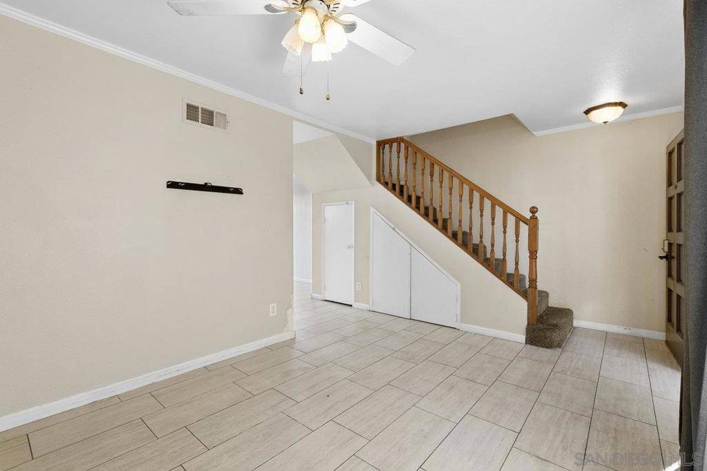 El Cajon, CA 92020,520 S Anza St #42