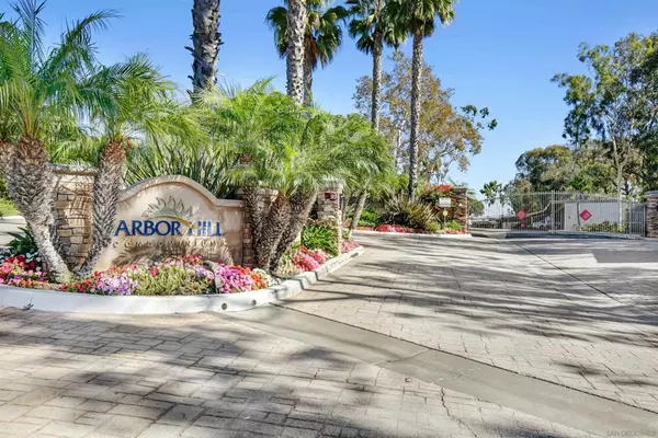 432 Edgehill Ln #41, Oceanside, CA 92054