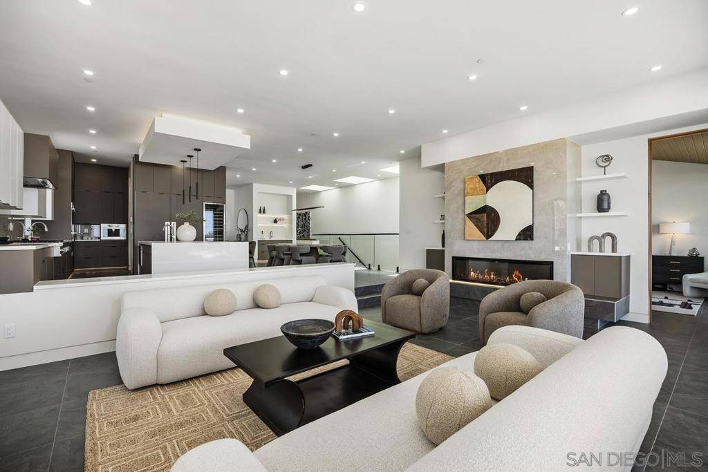 Solana Beach, CA 92075,147 S Rios