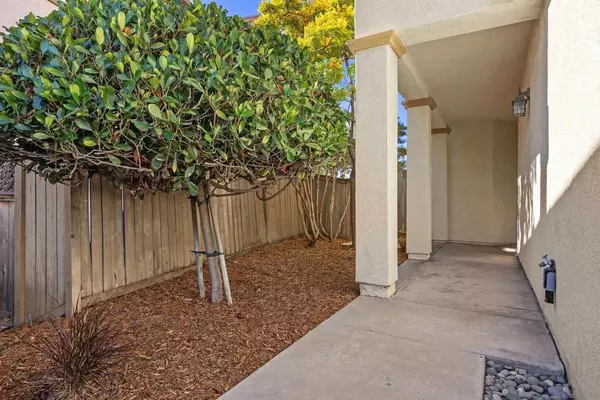 Oceanside, CA 92056,1368 Enchante Way