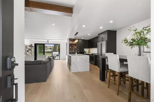 Oceanside, CA 92054,2146 Foster St